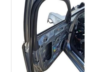 bontott AUDI A4 B8 Bal első Ajtó (Üres lemez)