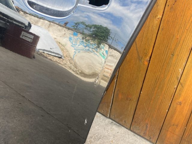 bontott AUDI A4 B8 Bal első Ajtó (Üres lemez)