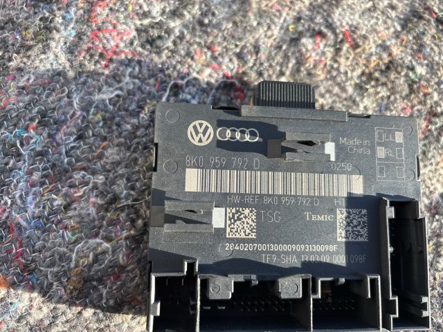 bontott AUDI A4 B8 Bal első Ajtó Vezérlőegység