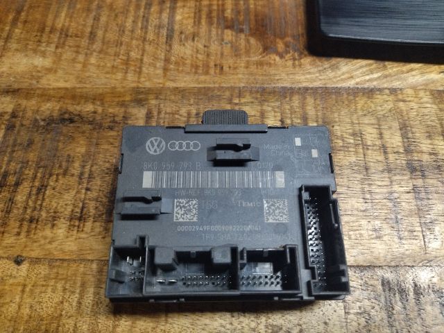 bontott AUDI A4 B8 Bal első Ajtó Vezérlőegység