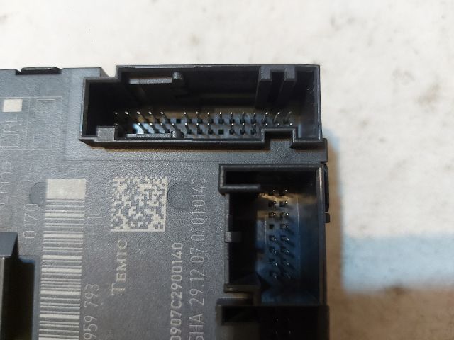 bontott AUDI A4 B8 Bal első Ajtó Vezérlőegység