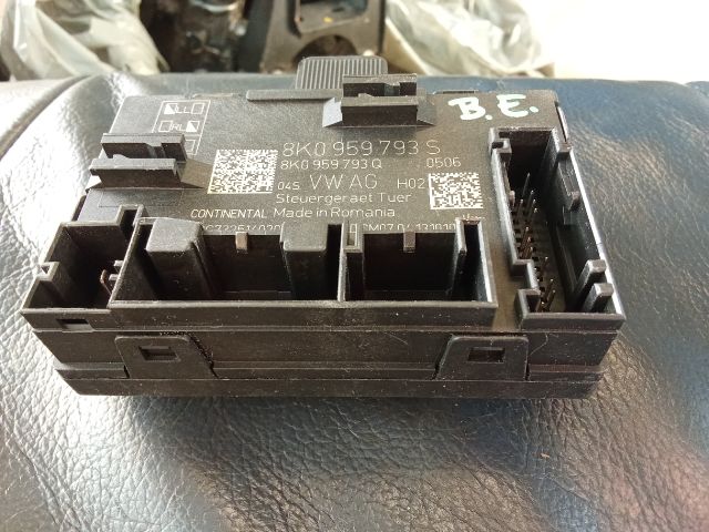 bontott AUDI A4 B8 Bal első Ajtó Vezérlőegység