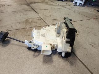 bontott AUDI A4 B8 Bal első Ajtózár