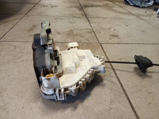 bontott AUDI A4 B8 Bal első Ajtózár