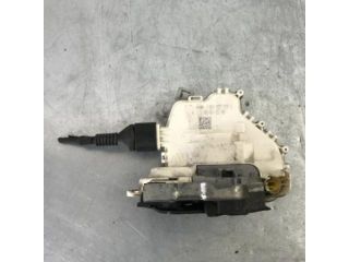 bontott AUDI A4 B8 Bal első Ajtózár