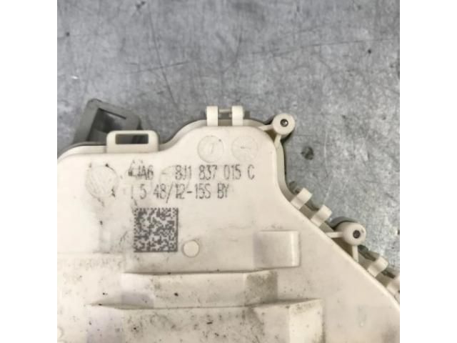 bontott AUDI A4 B8 Bal első Ajtózár