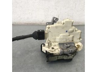 bontott AUDI A4 B8 Bal első Ajtózár