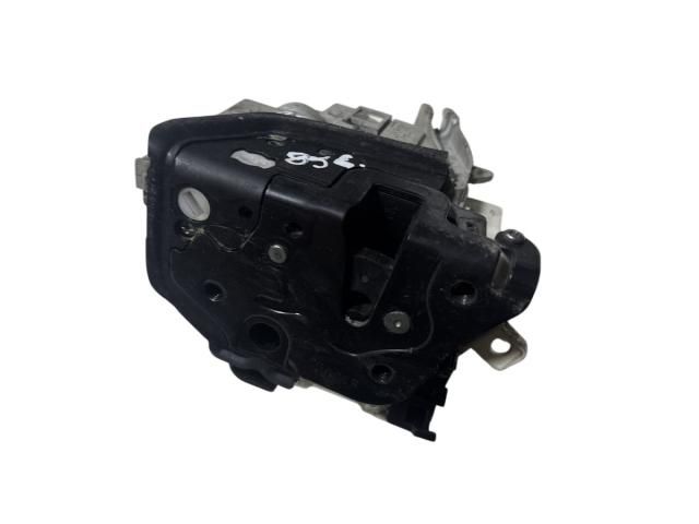 bontott AUDI A4 B8 Bal első Ajtózár