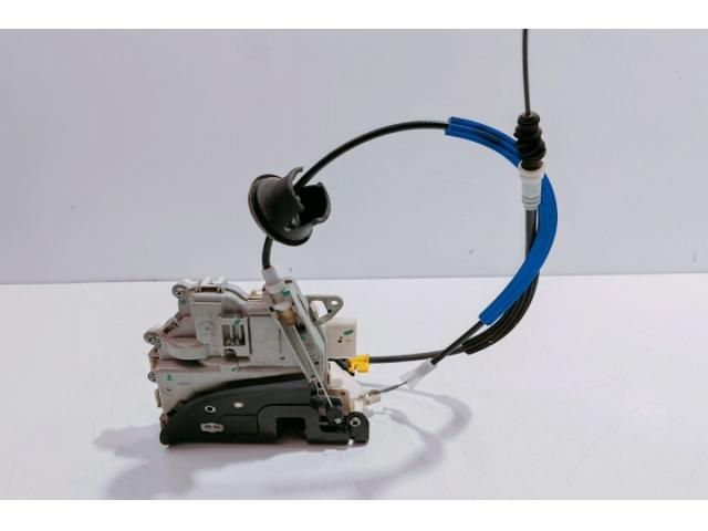 bontott AUDI A4 B8 Bal első Ajtózár