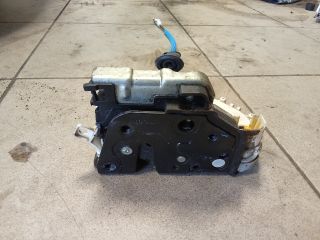 bontott AUDI A4 B8 Bal első Ajtózár