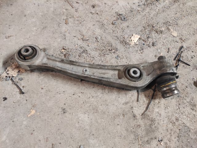 bontott AUDI A4 B8 Bal első Alsó Lengőkar