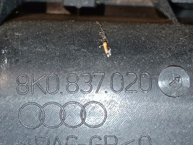 bontott AUDI A4 B8 Bal első Belső Kilincs