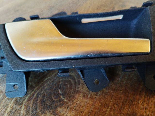 bontott AUDI A4 B8 Bal első Belső Kilincs