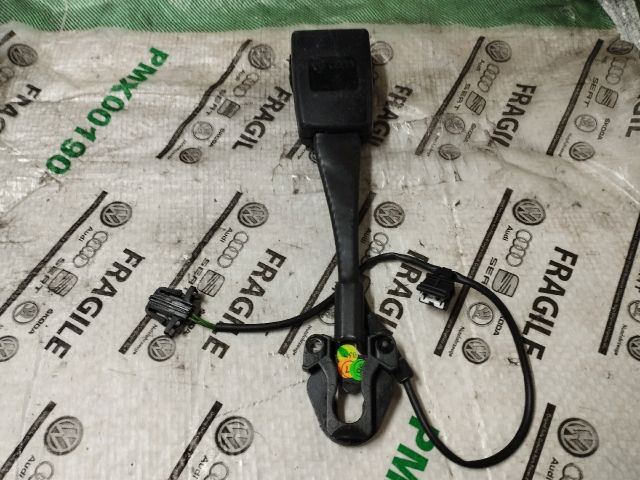 bontott AUDI A4 B8 Bal első Biztonsági Öv Csat