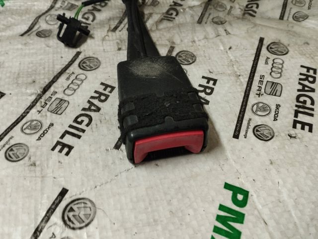 bontott AUDI A4 B8 Bal első Biztonsági Öv Csat