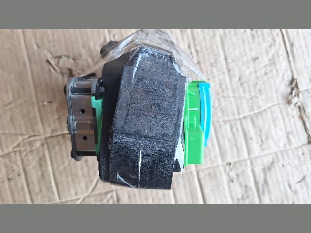 bontott AUDI A4 B8 Bal első Biztonsági Öv