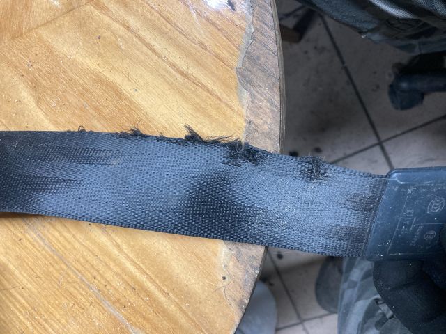 bontott AUDI A4 B8 Bal első Biztonsági Öv