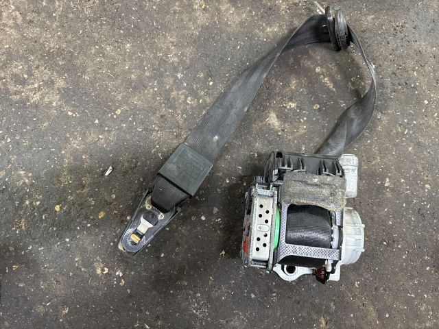 bontott AUDI A4 B8 Bal első Biztonsági Öv