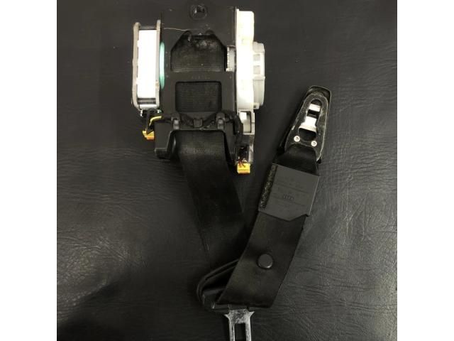 bontott AUDI A4 B8 Bal első Biztonsági Öv