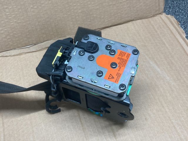 bontott AUDI A4 B8 Bal első Biztonsági Öv