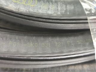 bontott AUDI A4 B8 Bal első Gumikéder