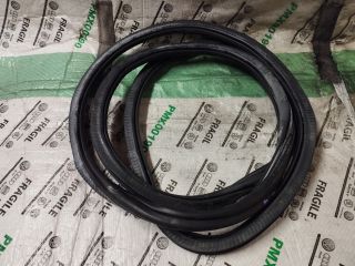 bontott AUDI A4 B8 Bal első Gumikéder