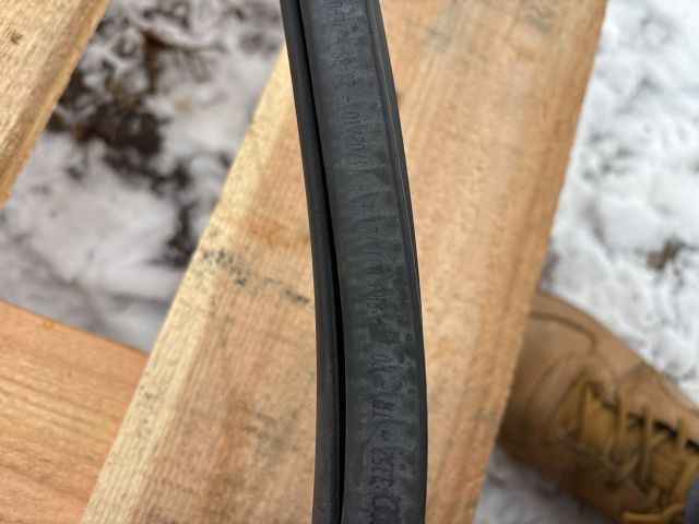 bontott AUDI A4 B8 Bal első Gumikéder