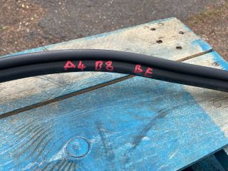 bontott AUDI A4 B8 Bal első Gumikéder