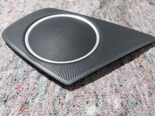 bontott AUDI A4 B8 Bal első Hangszóró Burkolat