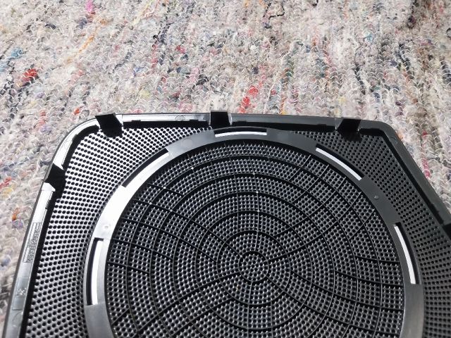 bontott AUDI A4 B8 Bal első Hangszóró Burkolat