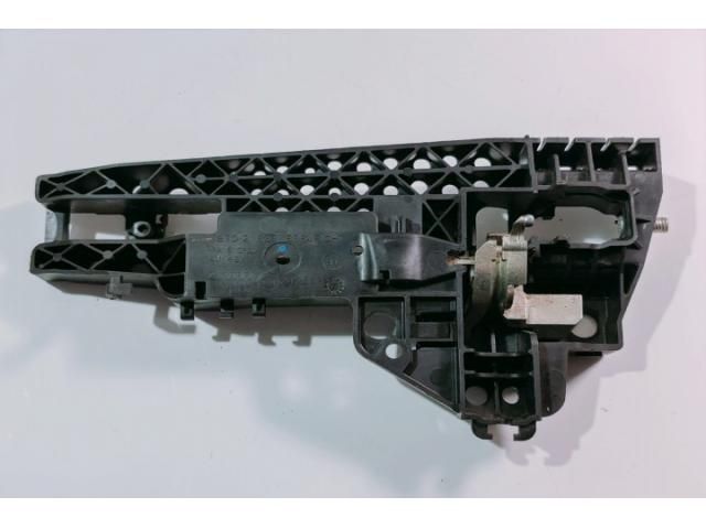 bontott AUDI A4 B8 Bal első Kilincs Hátulja