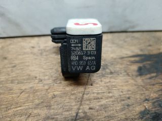 bontott AUDI A4 B8 Bal első Oldal Ütközés Érzékelő