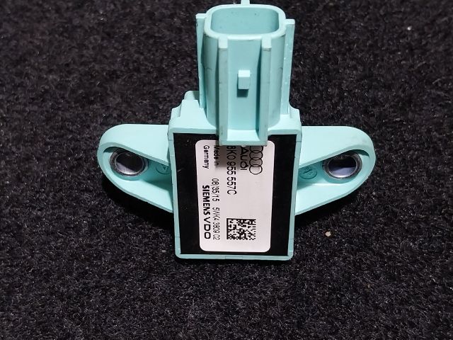 bontott AUDI A4 B8 Bal első Oldal Ütközés Érzékelő