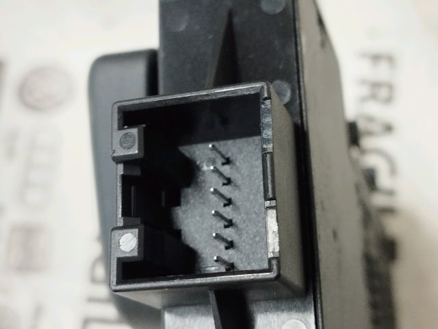 bontott AUDI A4 B8 Bal első Ülésállító Kapcsoló