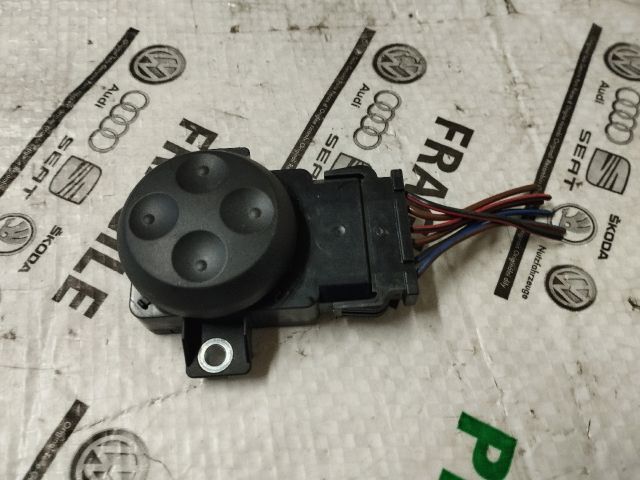 bontott AUDI A4 B8 Bal első Ülésállító Kapcsoló