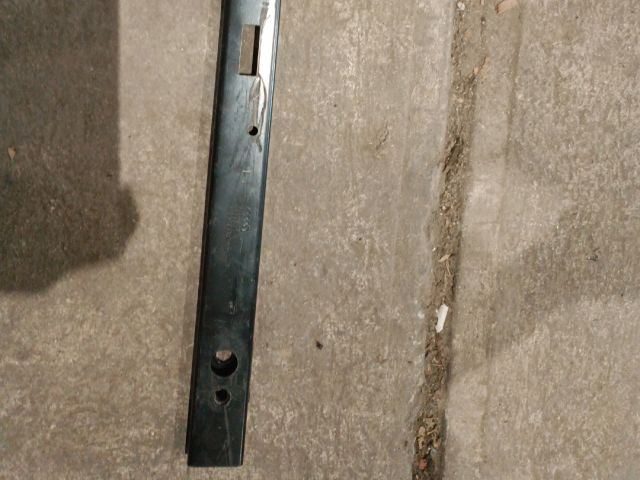 bontott AUDI A4 B8 Bal első Üléstartó Sín