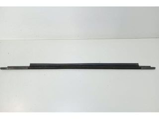 bontott AUDI A4 B8 Bal első Vízlehúzó Gumicsík