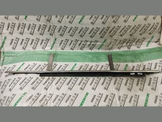 bontott AUDI A4 B8 Bal első Vízlehúzó Gumicsík