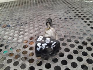 bontott AUDI A4 B8 Bal első Zárbetét