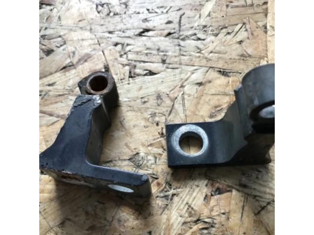 bontott AUDI A4 B8 Bal első Zsanér