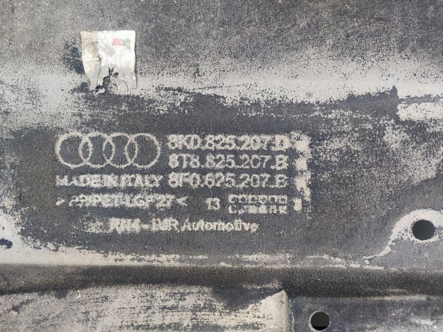 bontott AUDI A4 B8 Bal Fenéklemez