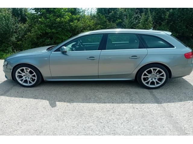 bontott AUDI A4 B8 Bal Fenéklemez