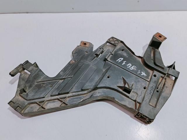 bontott AUDI A4 B8 Bal Fényszóró Tartó