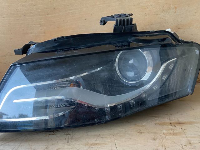 bontott AUDI A4 B8 Bal Fényszóró