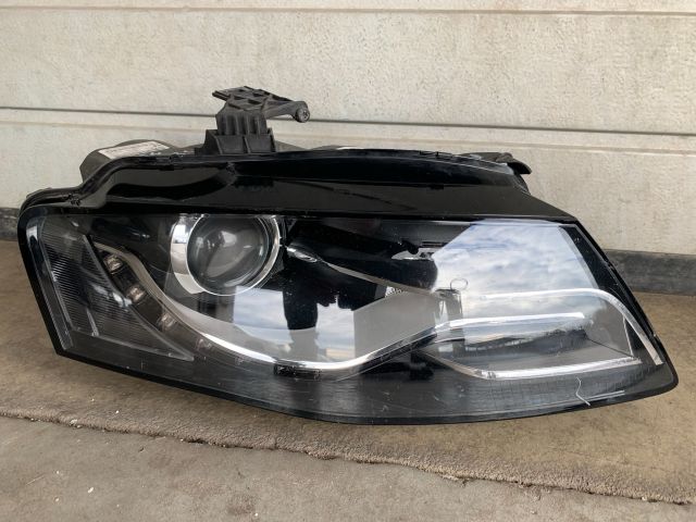 bontott AUDI A4 B8 Bal Fényszóró