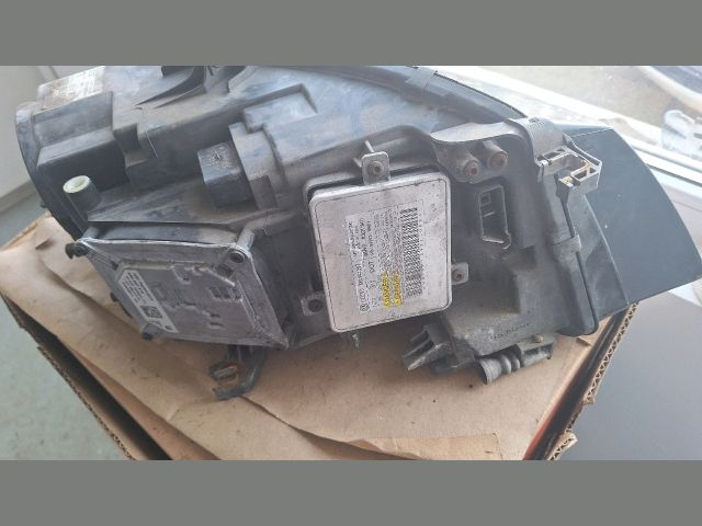 bontott AUDI A4 B8 Bal Fényszóró