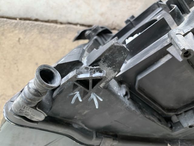 bontott AUDI A4 B8 Bal Fényszóró