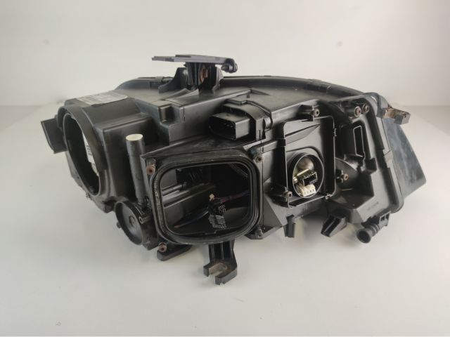 bontott AUDI A4 B8 Bal Fényszóró