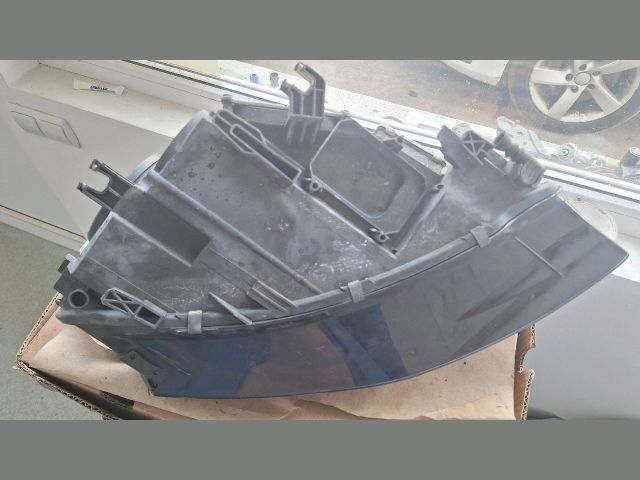 bontott AUDI A4 B8 Bal Fényszóró