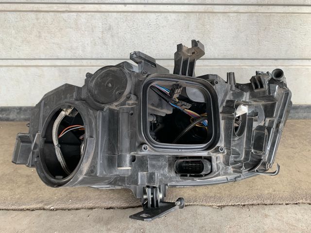 bontott AUDI A4 B8 Bal Fényszóró